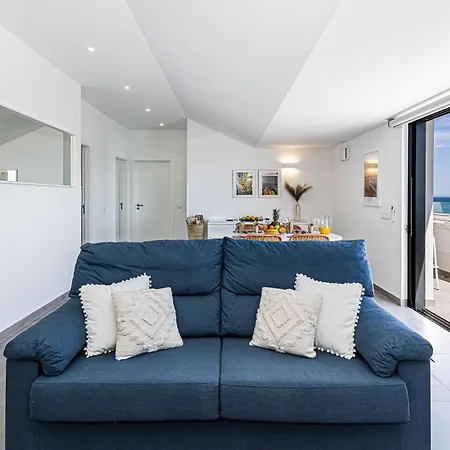 Coralmar アパート